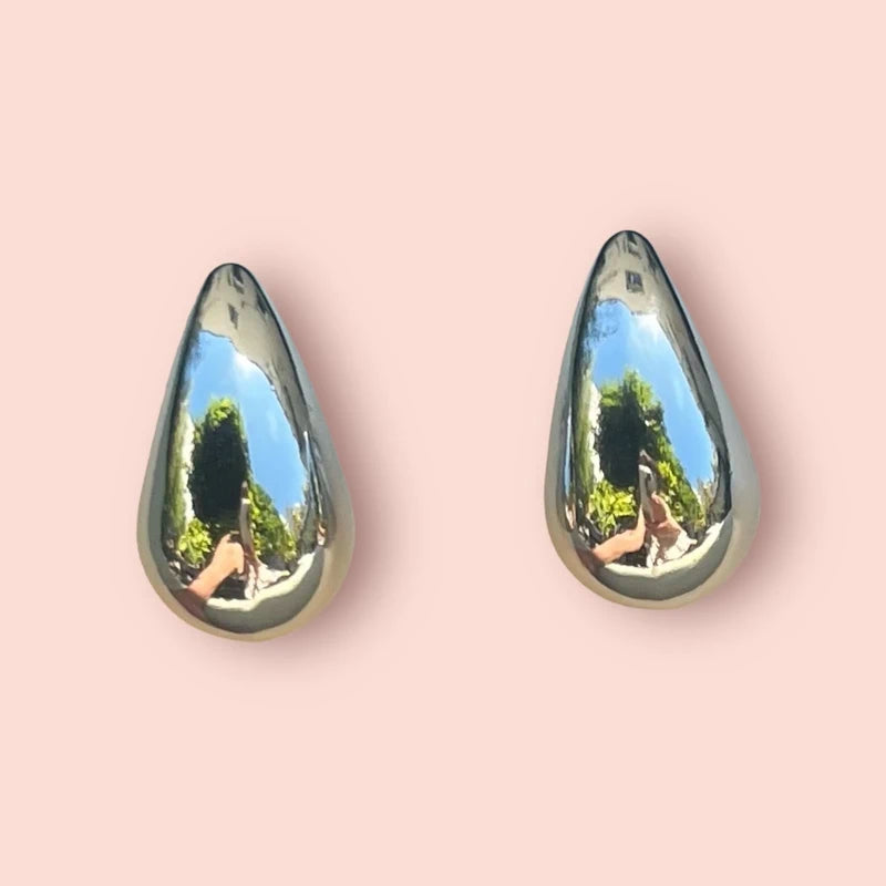 Boucles d oreilles drop goutte d eau en acier inoxydable   long 2,5 cm excellent état