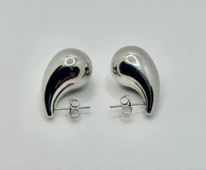 Boucles d oreilles drop goutte d eau en acier inoxydable   long 2,5 cm excellent état