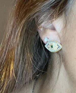 Boucles d’oreilles, en acier inoxydable et strass , longueur 2,3 cm. Excellent état