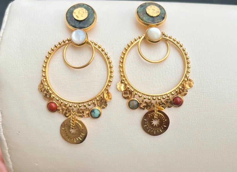 Boucles d’oreilles, en acier inoxydable et pierres naturelles , longueur 6 cm. Excellent état