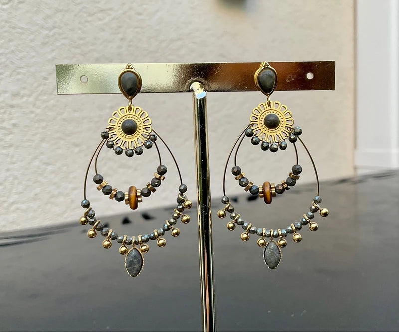 Boucles d oreilles en acier inoxydable et pierres naturelles long 5,5cm  excellent état