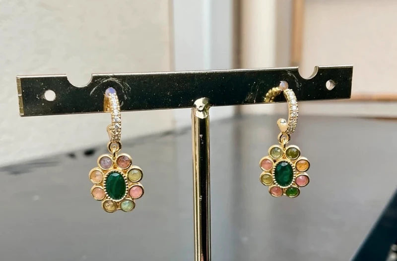 Boucles d'oreilles en acier, oxydable et pierres naturelles long 2 cm excellent état