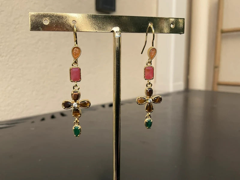 Boucles d oreilles en acier inoxydable et pierres naturelles. Long 5cm excellent etat