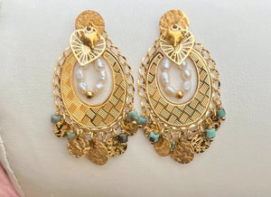Boucles d’oreilles, en acier inoxydable et pierres naturelles , longueur 5,5cm. Excellent