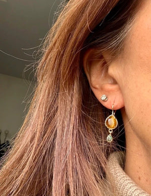 Boucles d’oreilles en a assez inoxydable et pierres naturelles long 3 cm excellent état