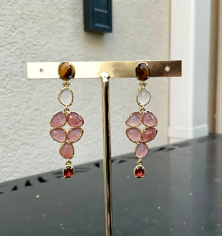 Boucles en acier inoxydable et pierres naturelles long 6cm  excellent etat
