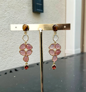 Boucles en acier inoxydable et pierres naturelles long 6cm  excellent etat