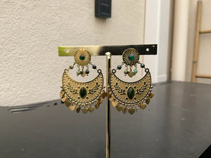 Boucles d oreilles en acier inoxydable, résine et pierres naturelles long5,5 cm excellent état