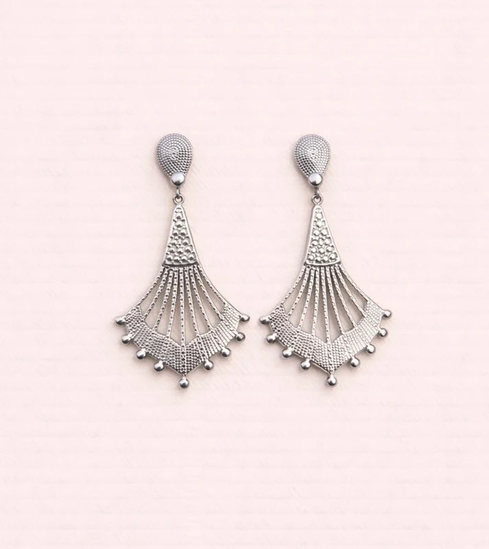 Boucles d'oreilles en acier inoxydable long 6 cm excellent état