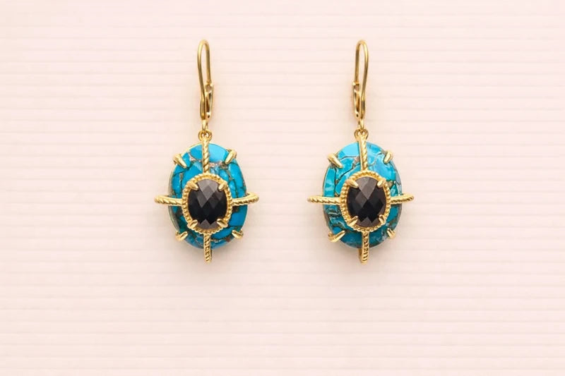Boucles d’oreilles en acier inoxydable et pierres, naturelles, excellent état. Long 3,5cm .