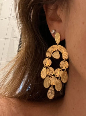 Boucles d oreilles en acier inoxydable martelé long 7 cm excellent état