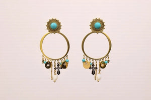 Boucles d’oreilles, en acier inoxydable et pierres naturelles , longueur 7 cm . Excellent état