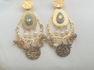 Boucles d’oreilles, en acier inoxydable et pierres naturelles , longueur 5,5cm . Excellent état