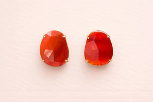 Boucles d oreilles en pierres naturelles clou long 2,5 cm excellent état