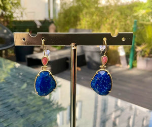Boucles d oreilles en acier inoxydable et pierres naturelles excellent état. Long 4 cm