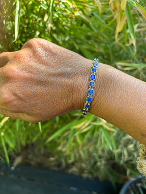 Bracelet en laiton doré à l or fin et lapis lazuli HABAHA PARIS